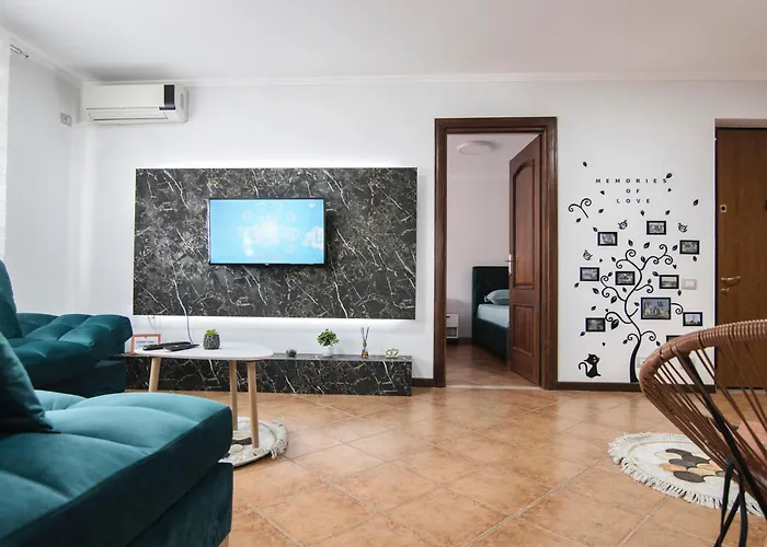 Urban Oasis Center Apartment *