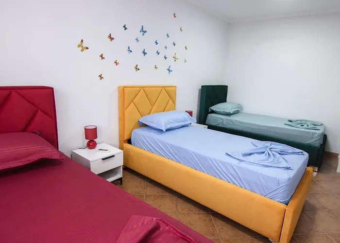 Urban Oasis Center Apartment