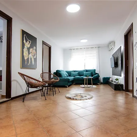 Urban Oasis Center * Τίρανα