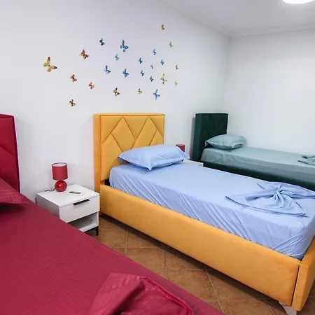 Urban Oasis Center Apartment